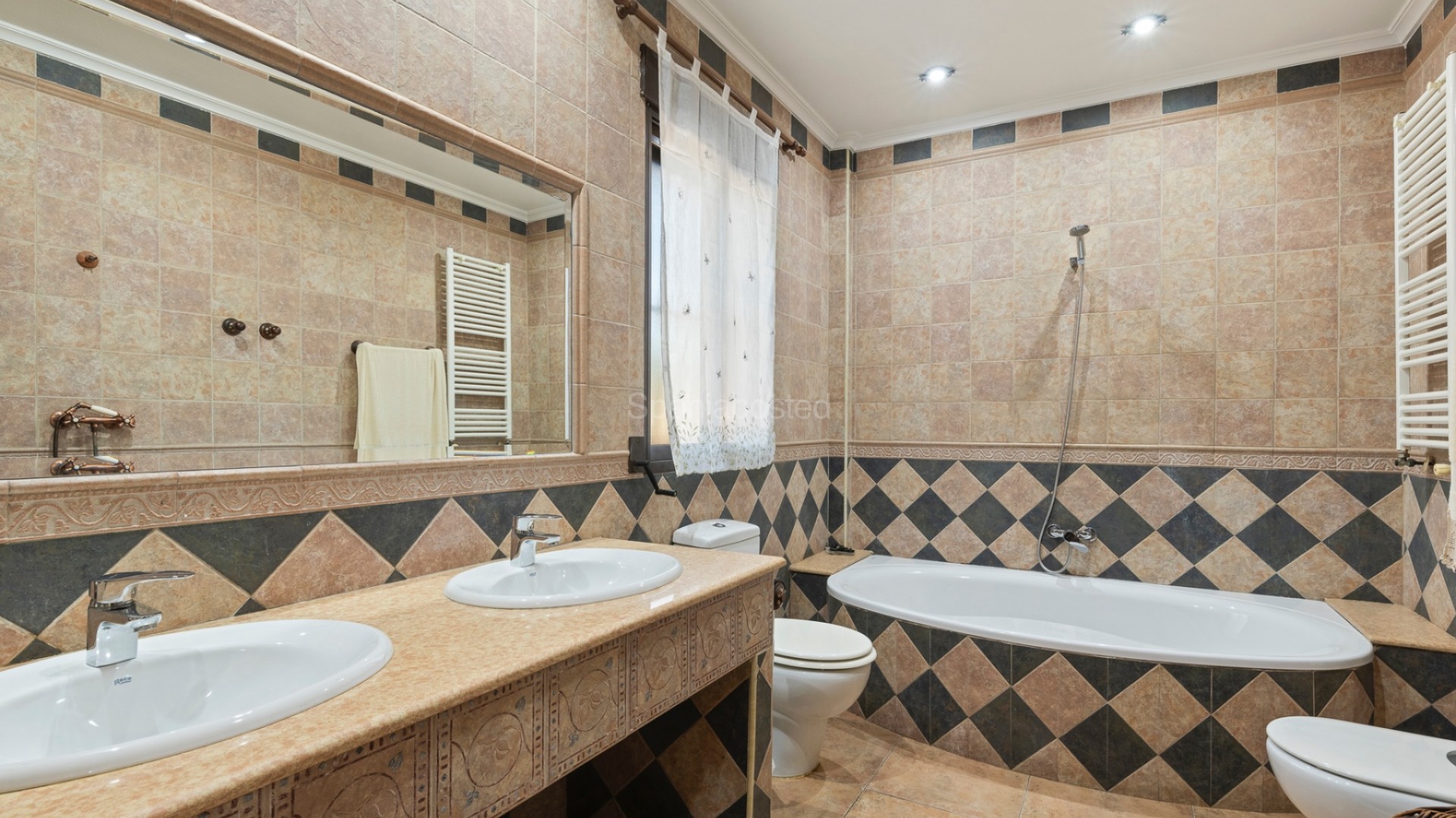 Resale - Villa -
Beniel - Carretera de Beniel