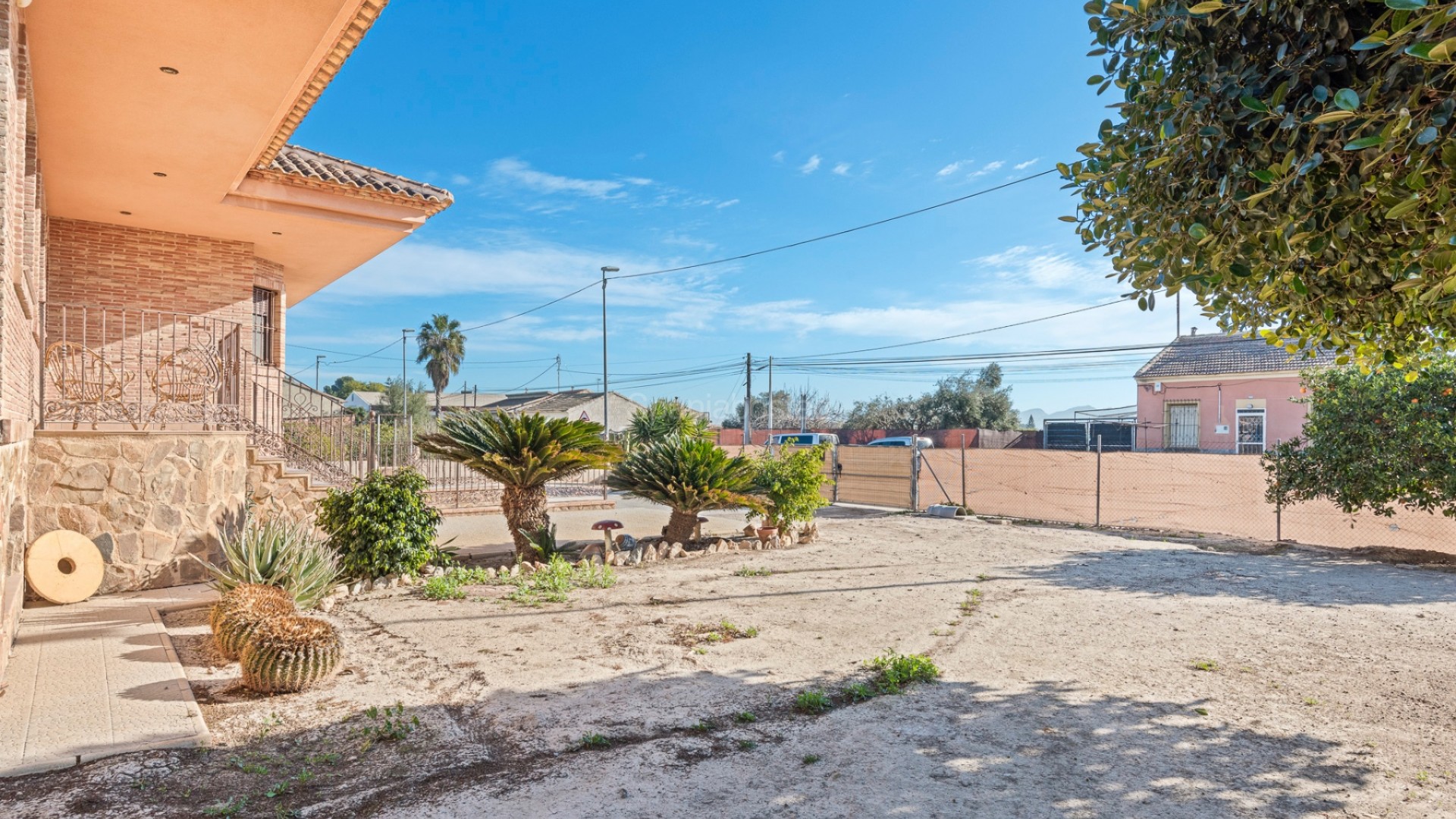 Resale - Villa -
Beniel - Carretera de Beniel