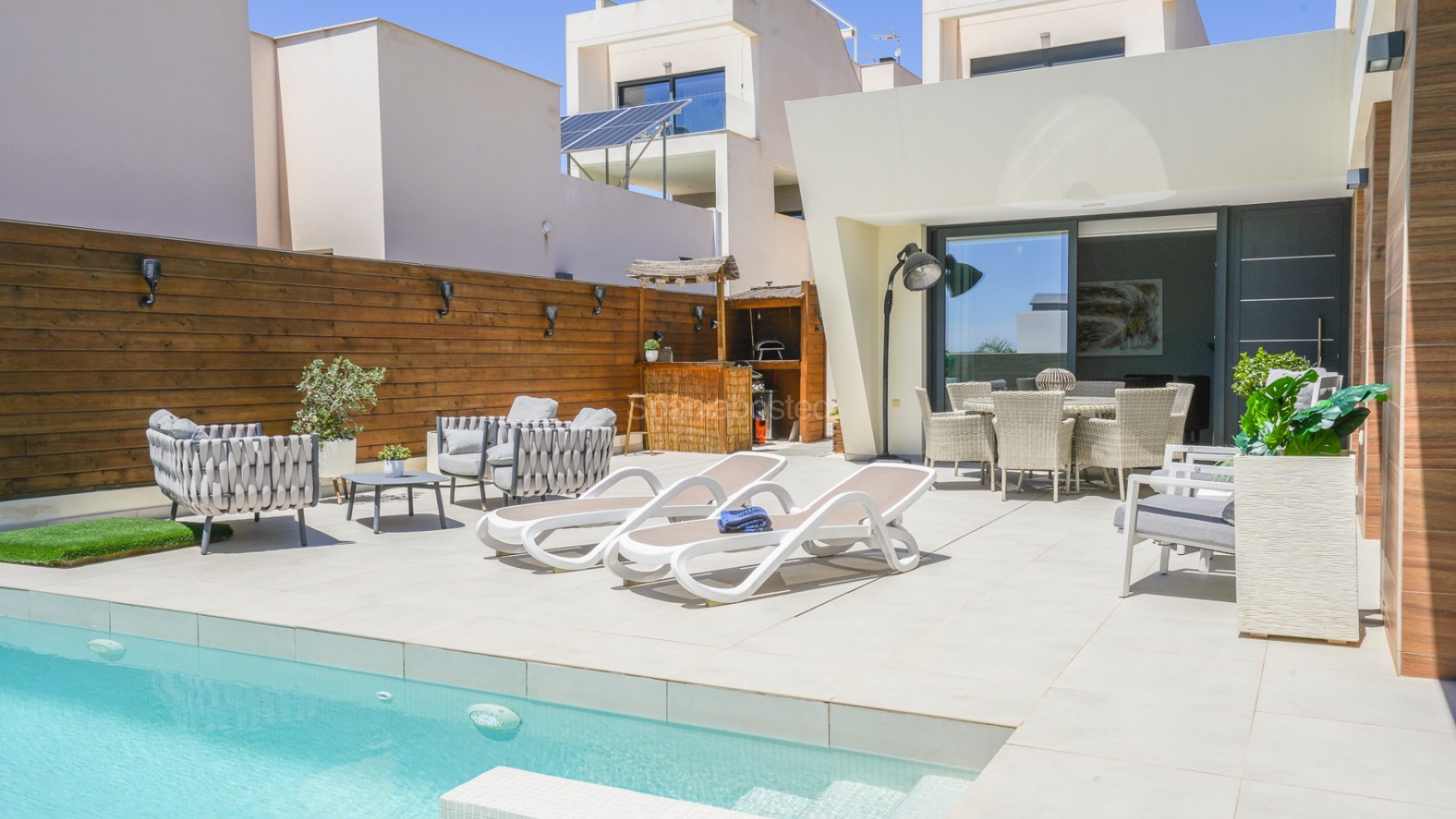 Resale - Villa -
Benijofar