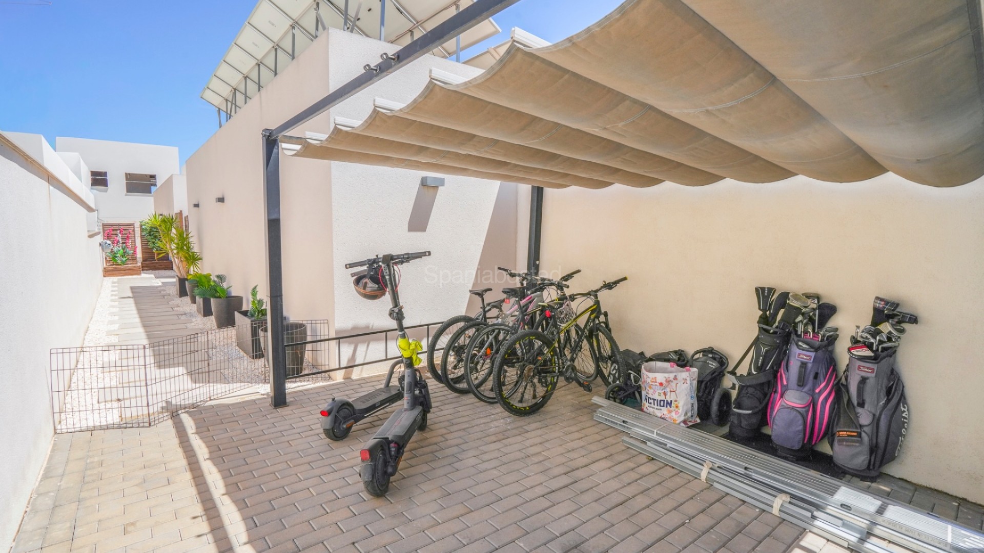 Resale - Villa -
Benijofar