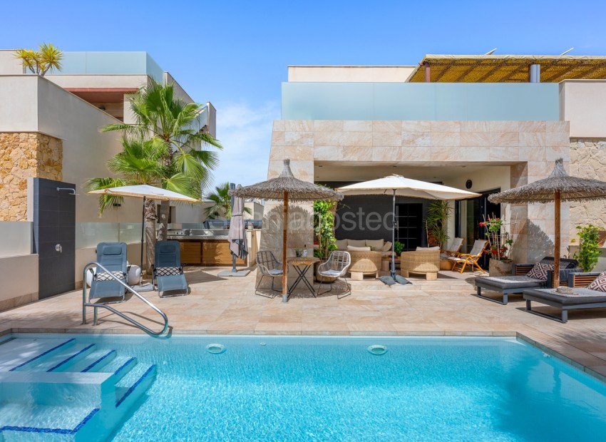 Resale - Villa -
Benijofar