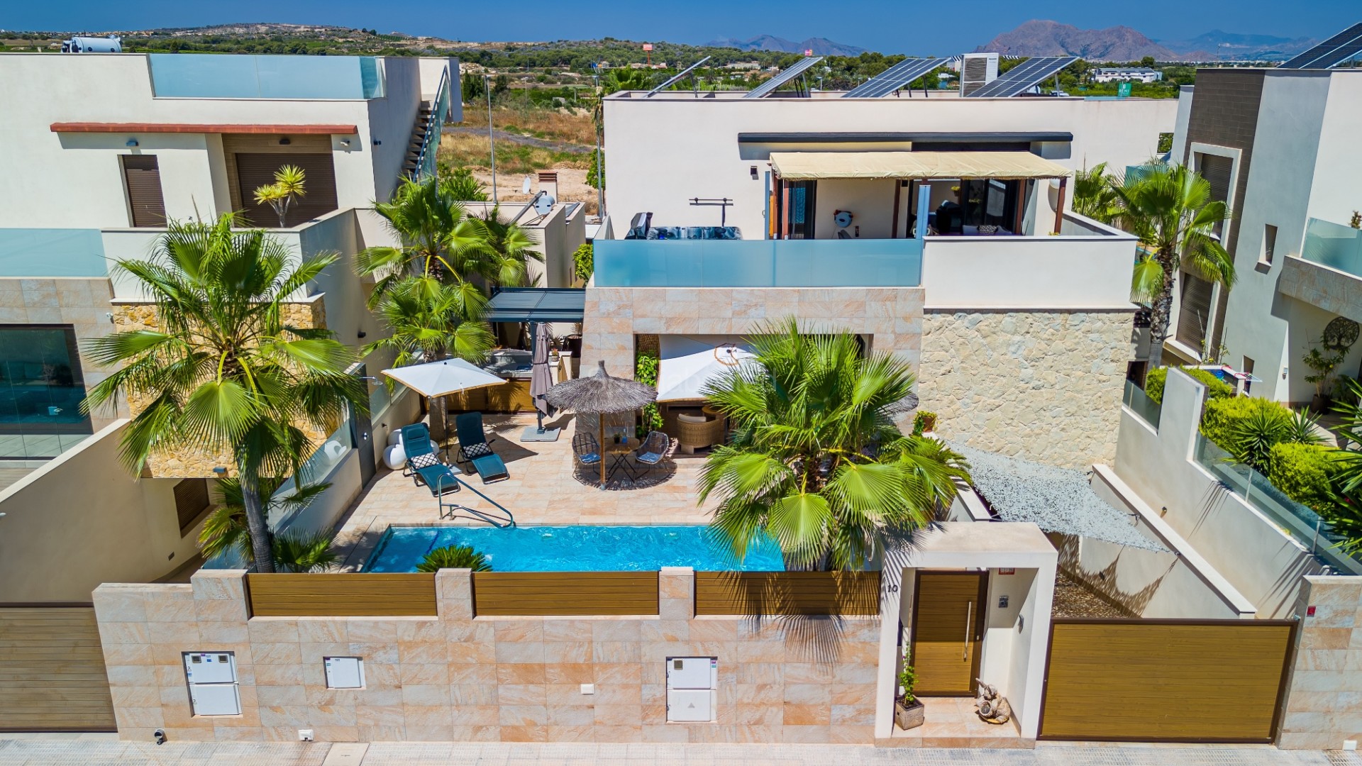 Resale - Villa -
Benijofar