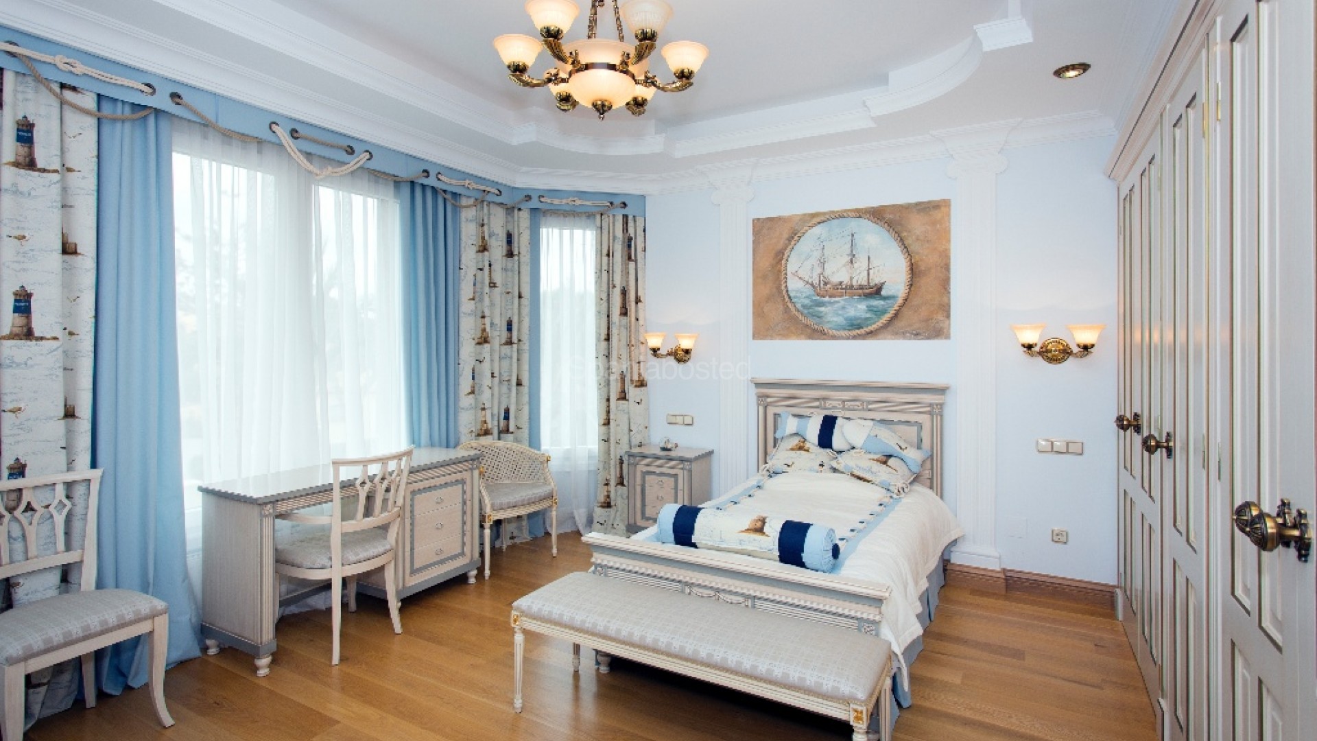 Resale - Villa -
Cabo Roig