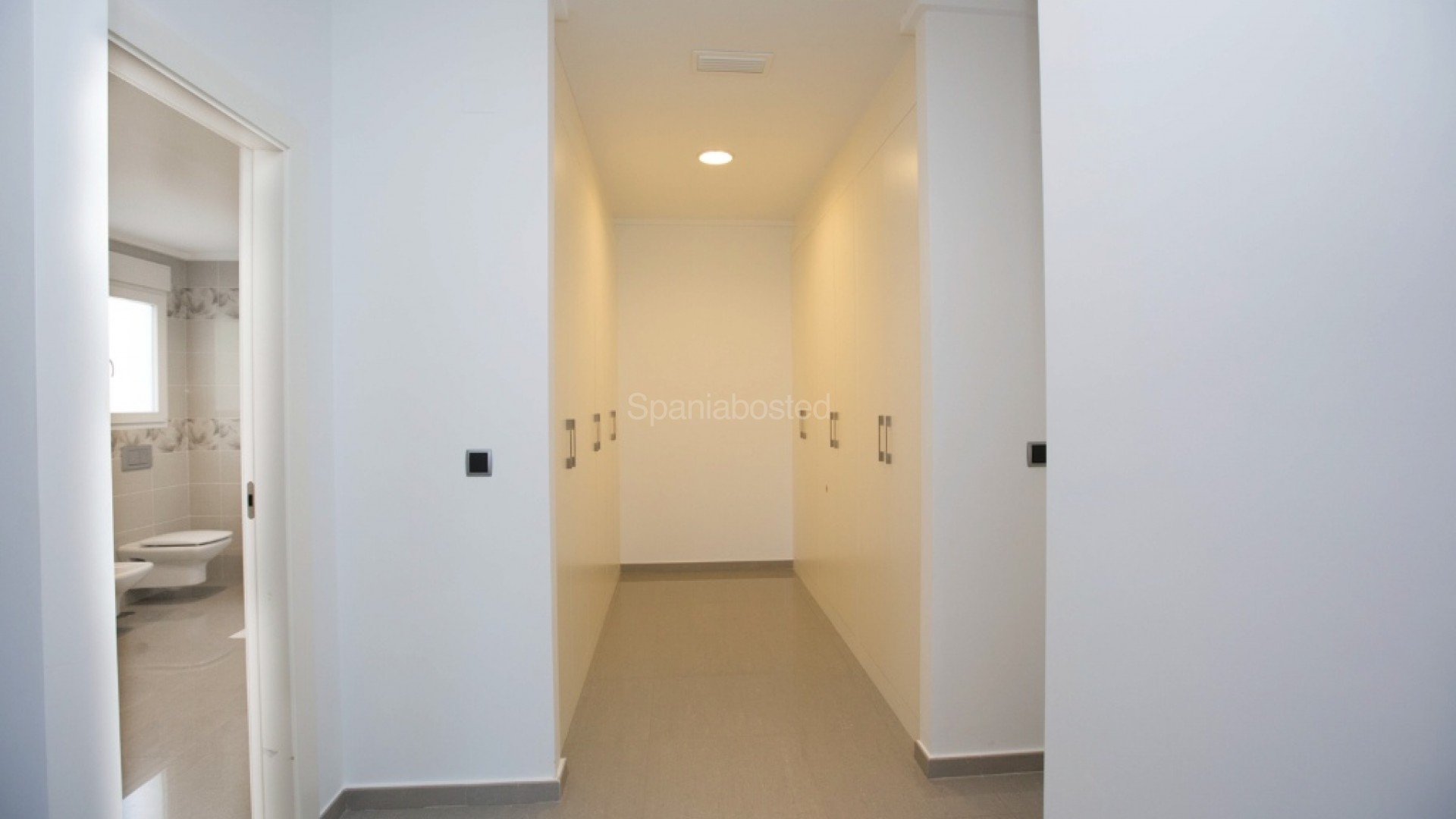 Resale - Villa -
Cabo Roig