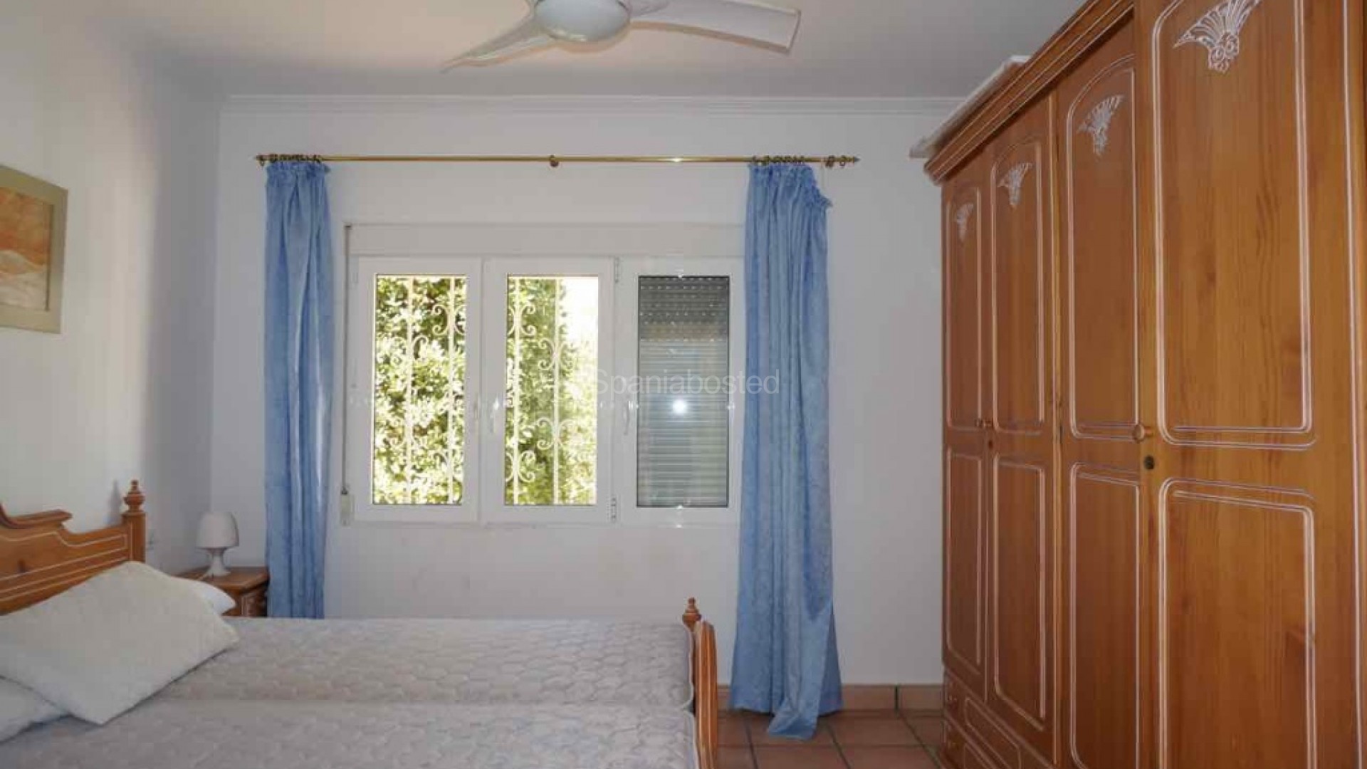 Resale - Villa -
Cabo Roig