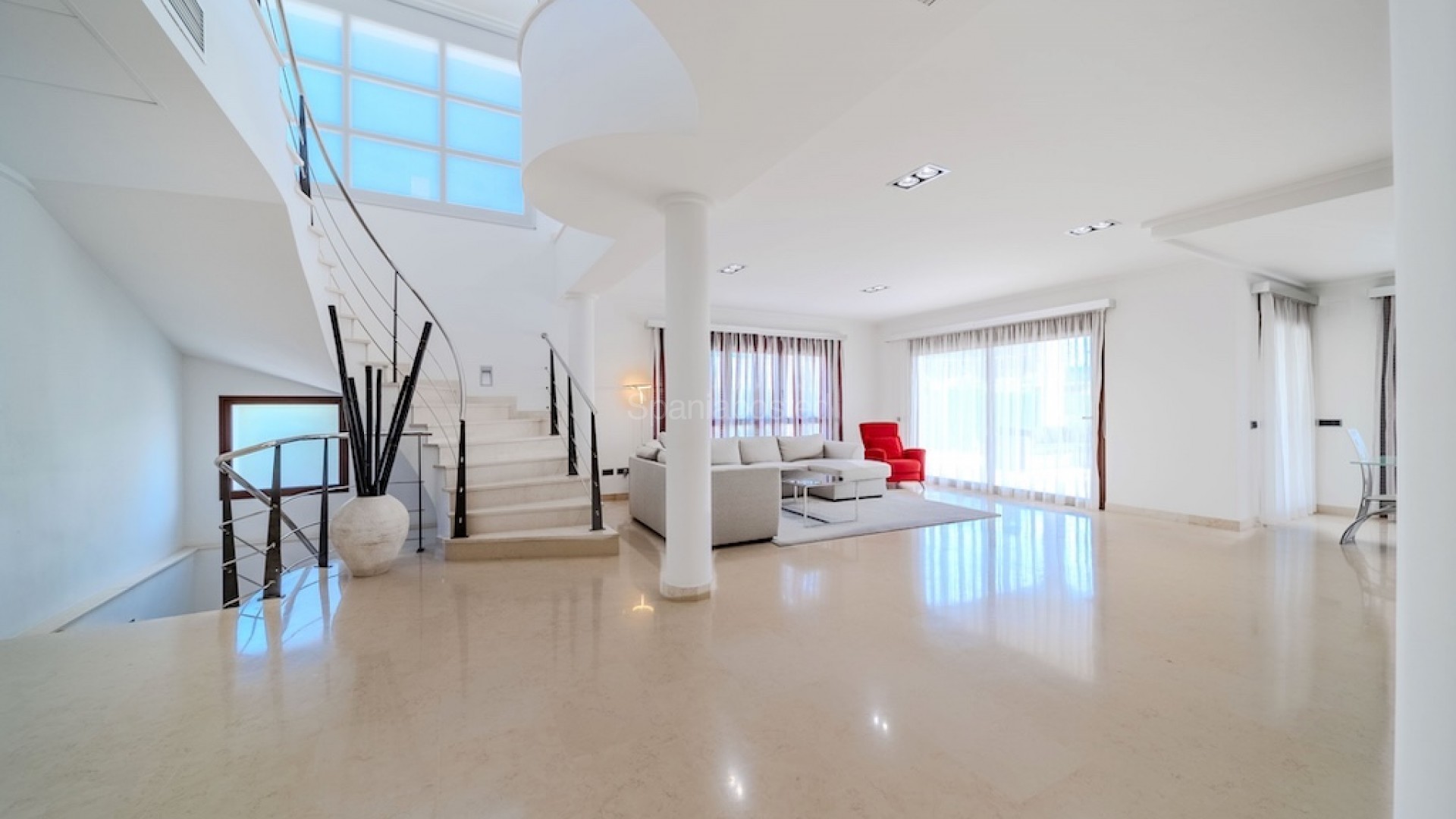 Resale - Villa -
Cabo Roig