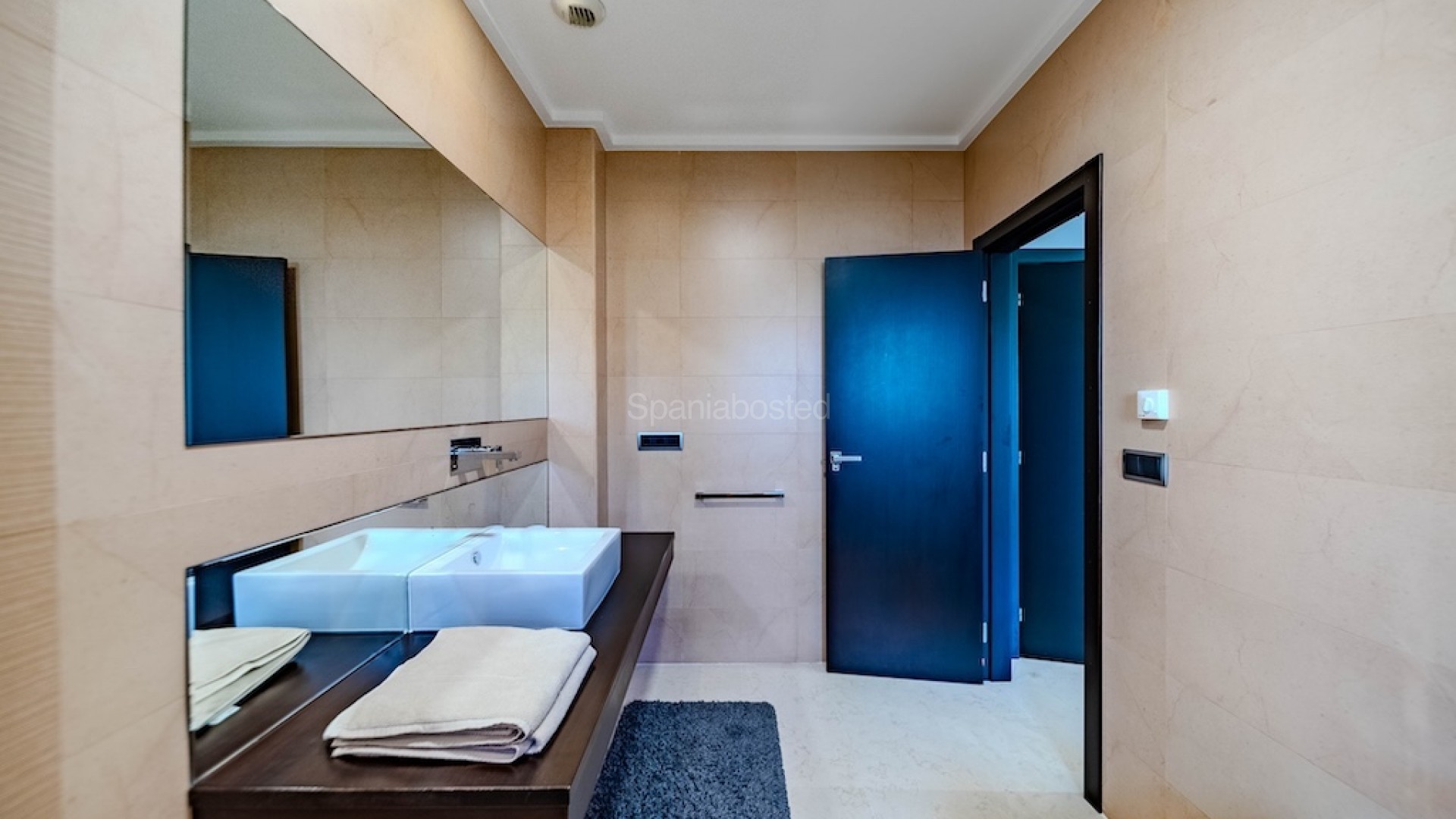 Resale - Villa -
Cabo Roig