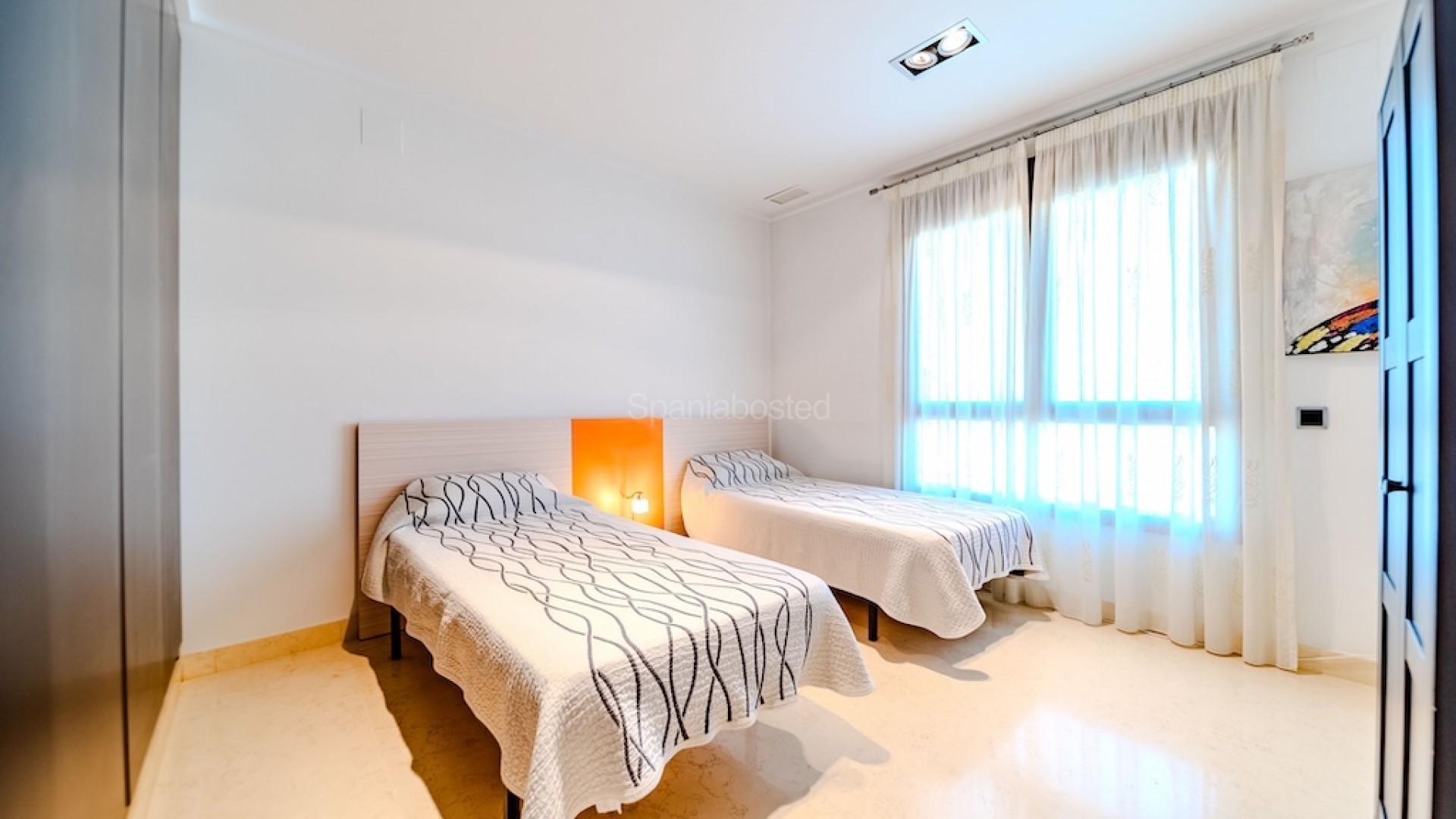 Resale - Villa -
Cabo Roig