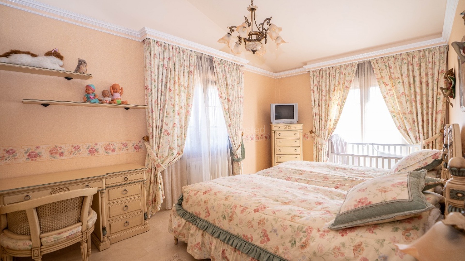 Resale - Villa -
Campoamor