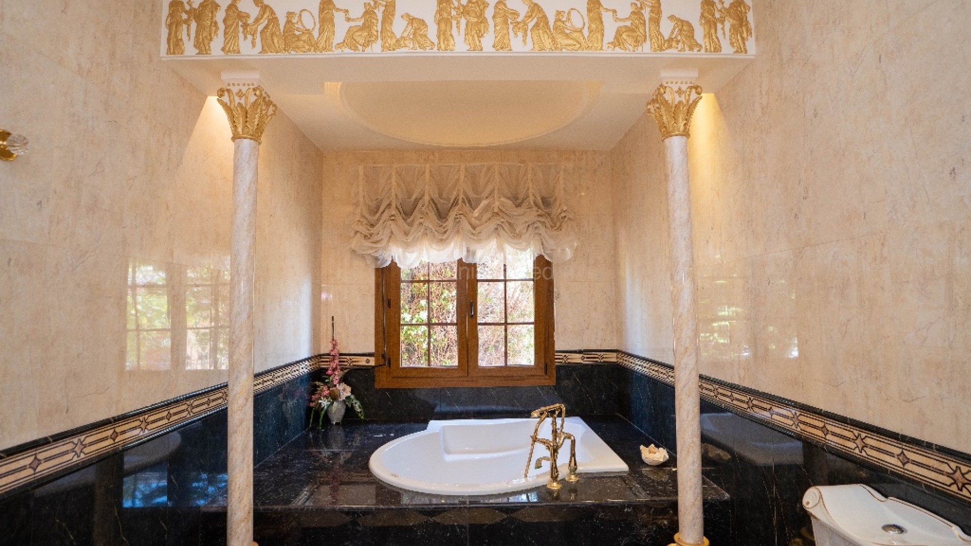 Resale - Villa -
Campoamor