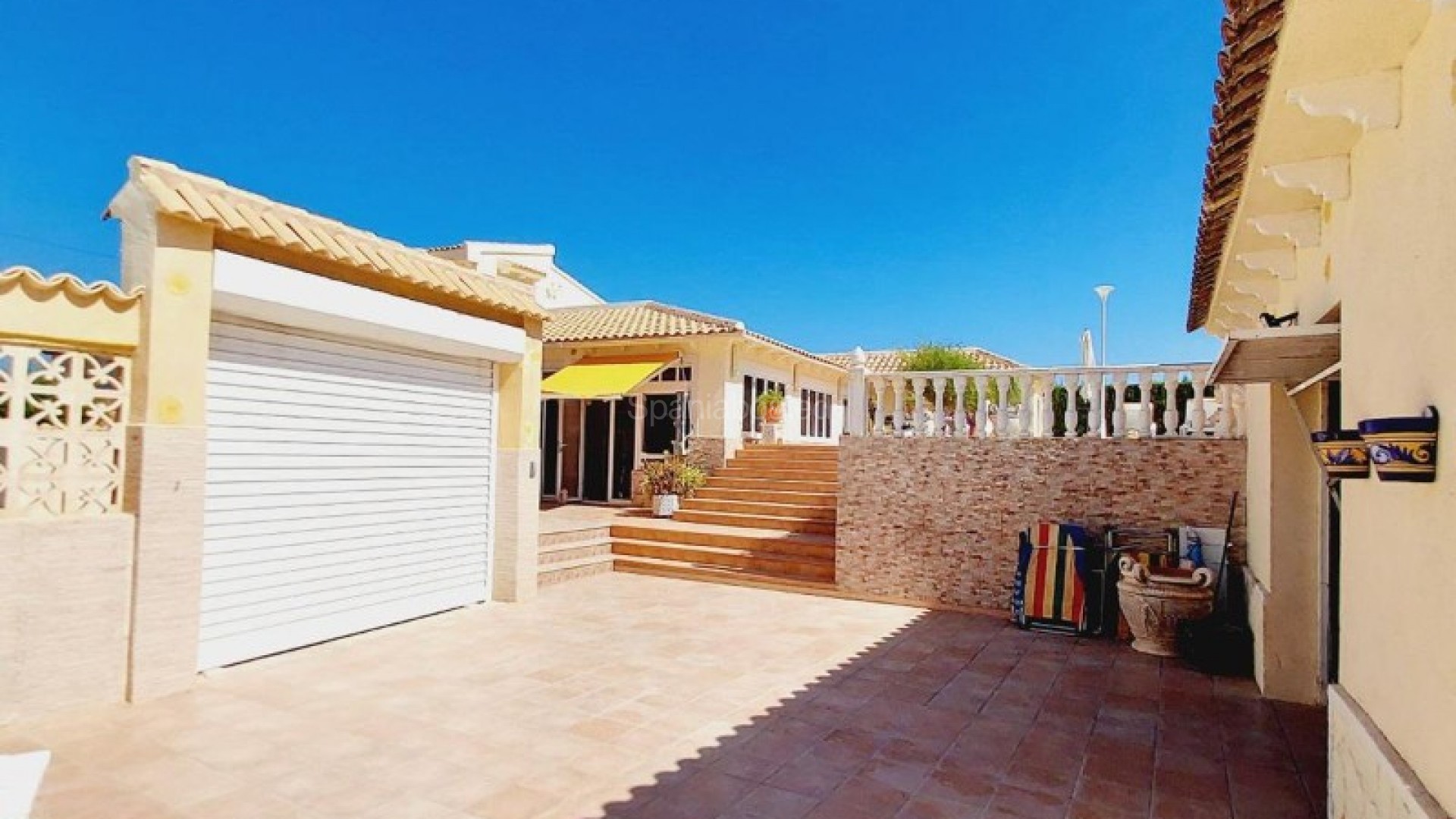 Resale - Villa -
Campoamor