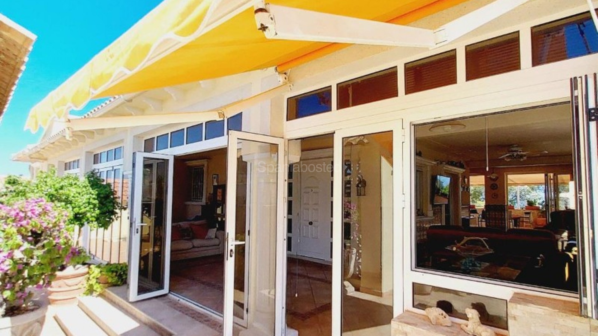 Resale - Villa -
Campoamor