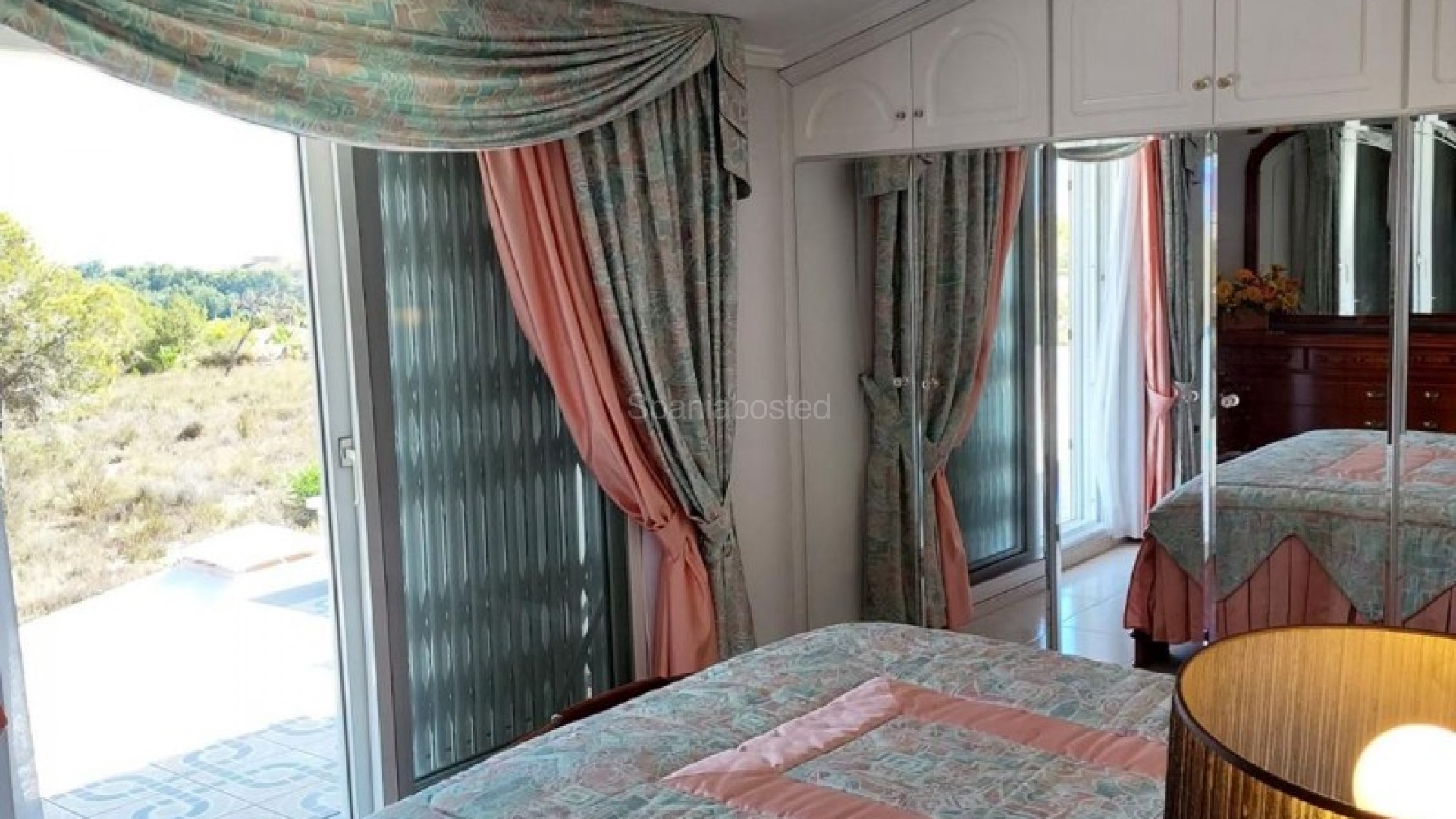 Resale - Villa -
Campoamor