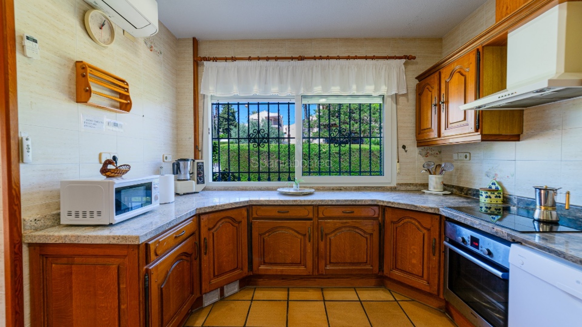 Resale - Villa -
Campoamor