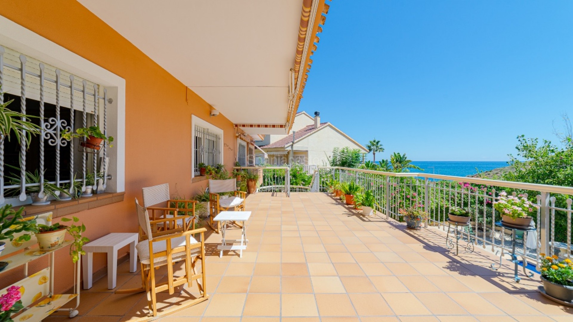 Resale - Villa -
Campoamor