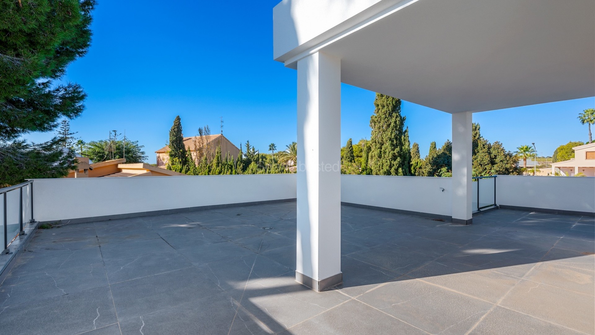 Resale - Villa -
Campoamor