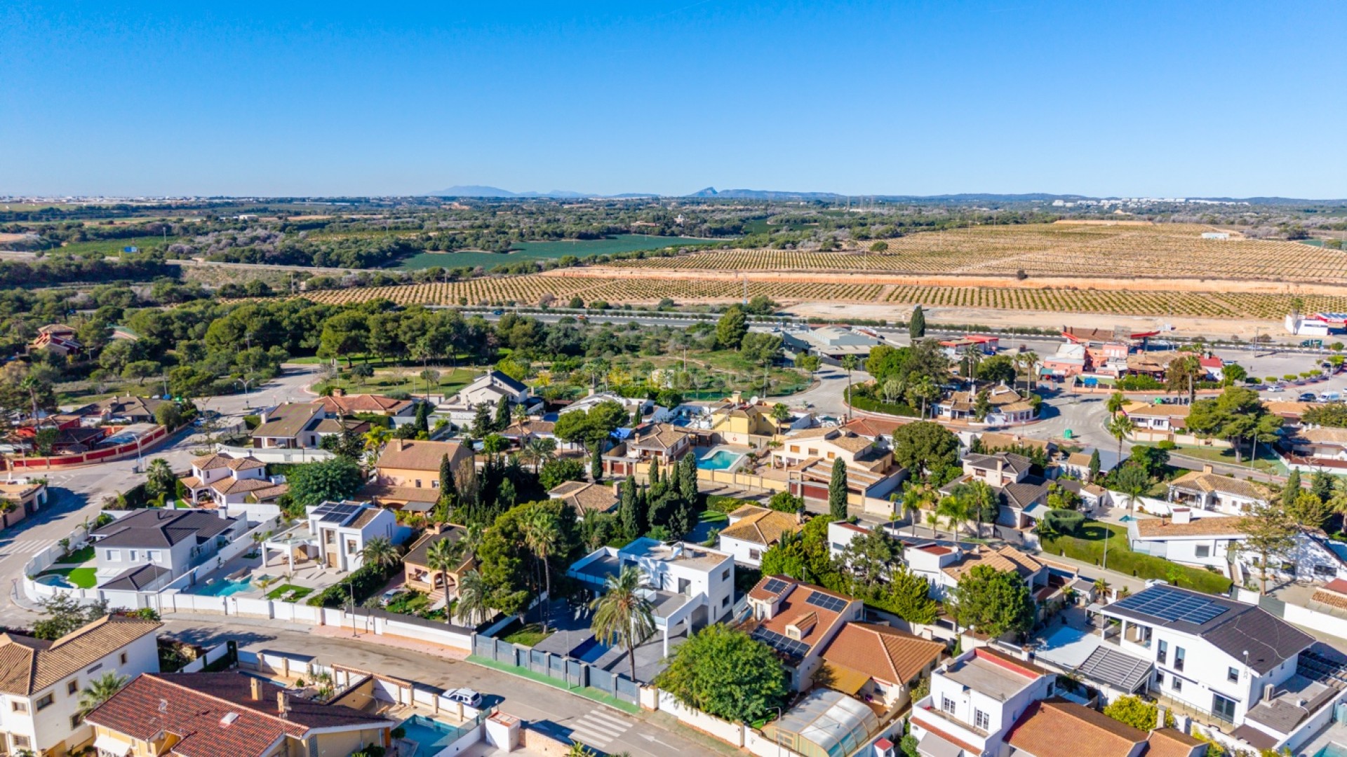 Resale - Villa -
Campoamor