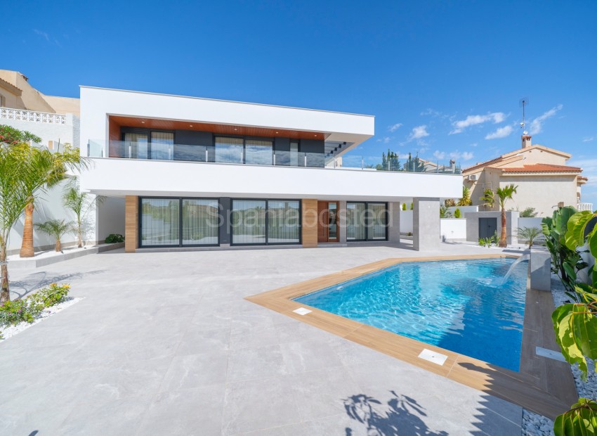 Resale - Villa -
Ciudad Quesada - Rojales - La Marquesa Golf