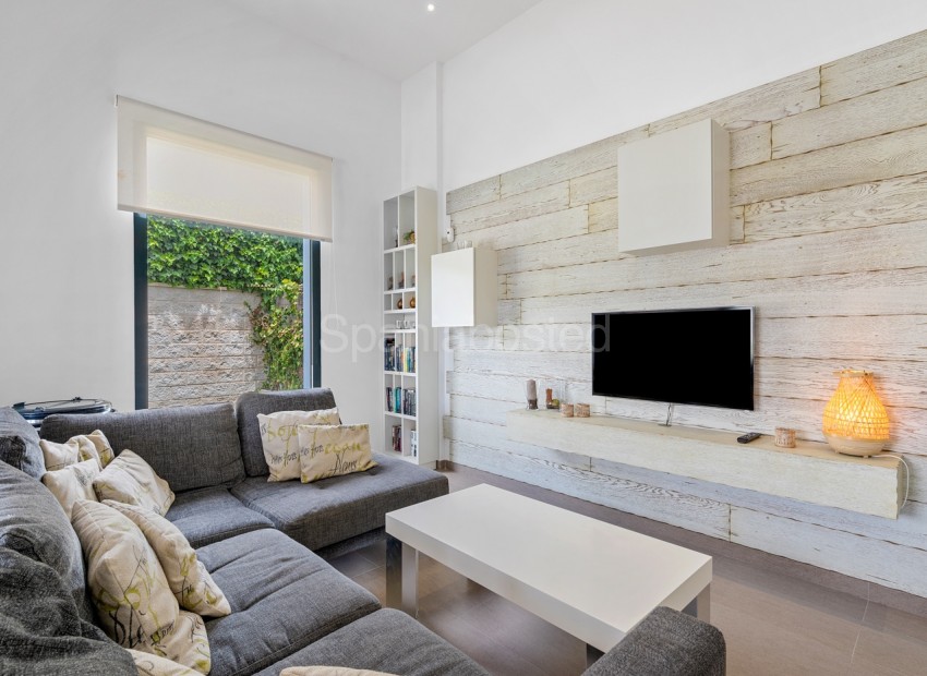 Resale - Villa -
Ciudad Quesada - Rojales - Rojales