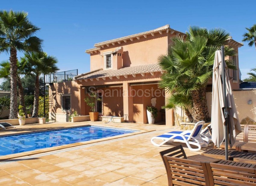 Resale - Villa -
Ciudad Quesada