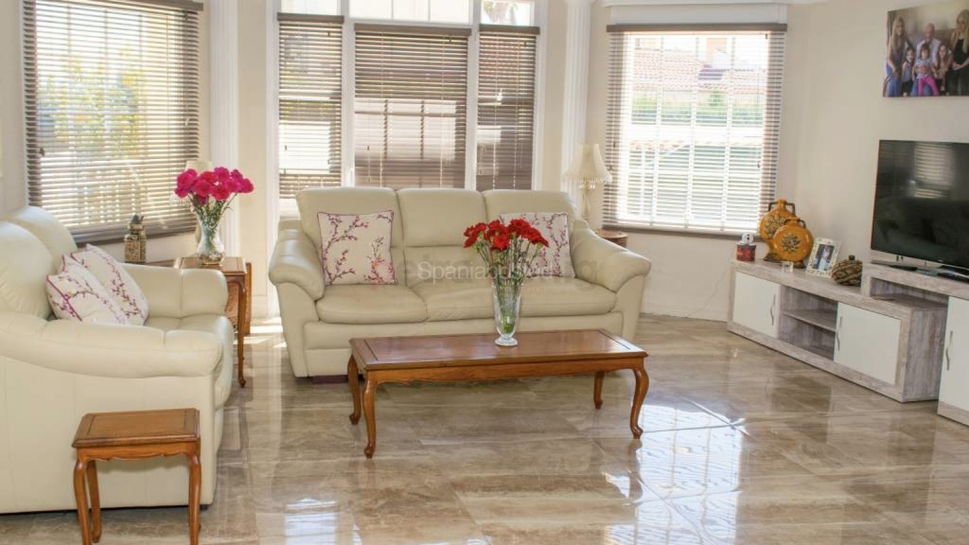 Resale - Villa -
Ciudad Quesada