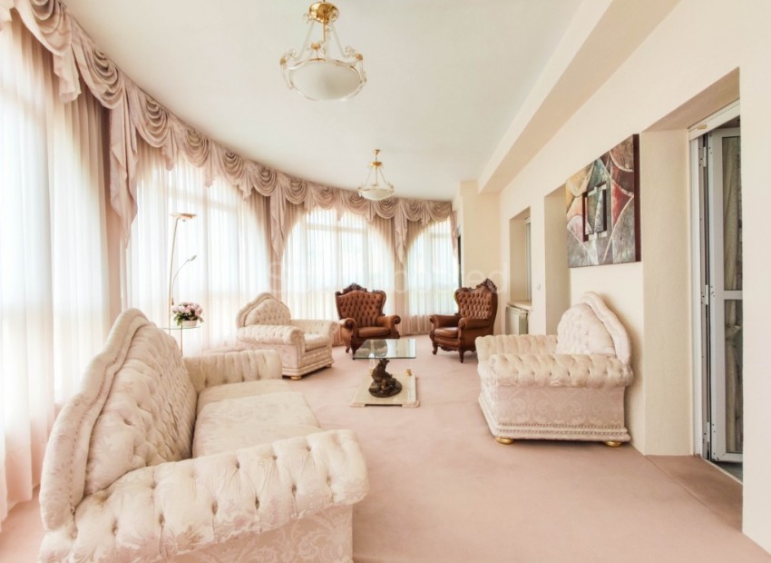 Resale - Villa -
Ciudad Quesada