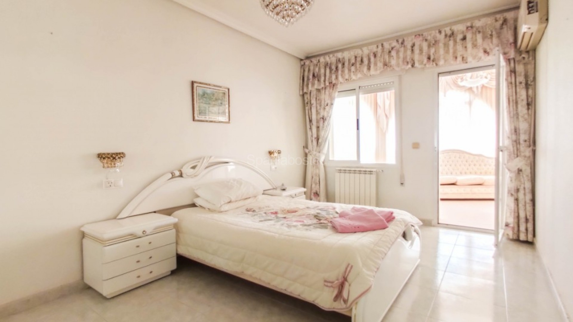 Resale - Villa -
Ciudad Quesada