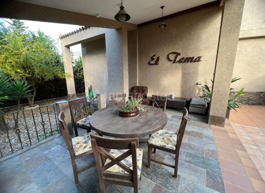 Resale - Villa -
Ciudad Quesada