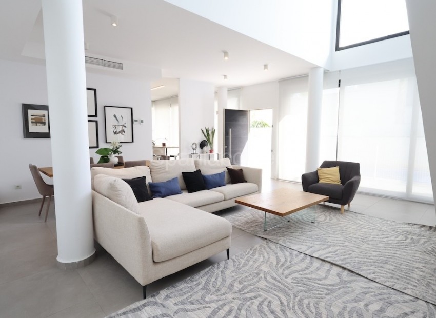 Resale - Villa -
Ciudad Quesada