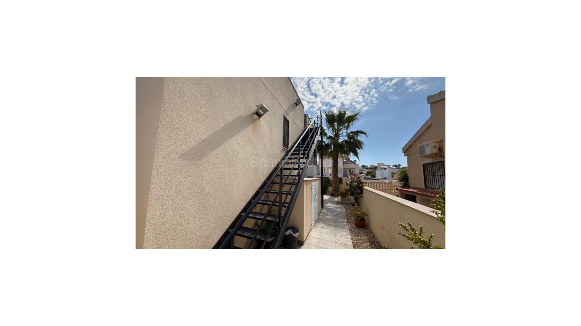 Resale - Villa -
Ciudad Quesada