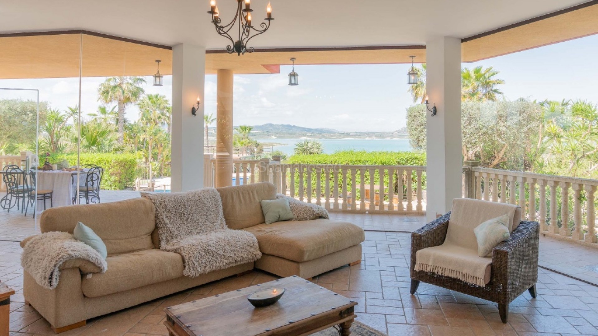 Resale - Villa -
Costa Blanca - Orihuela Costa