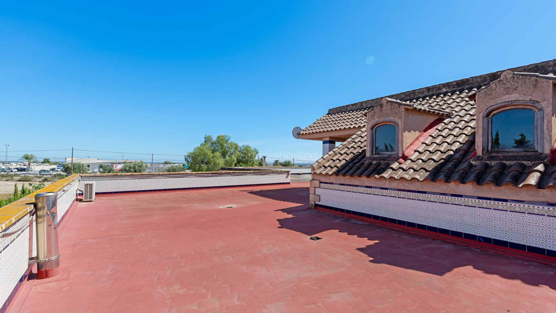 Resale - Villa -
Crevillente