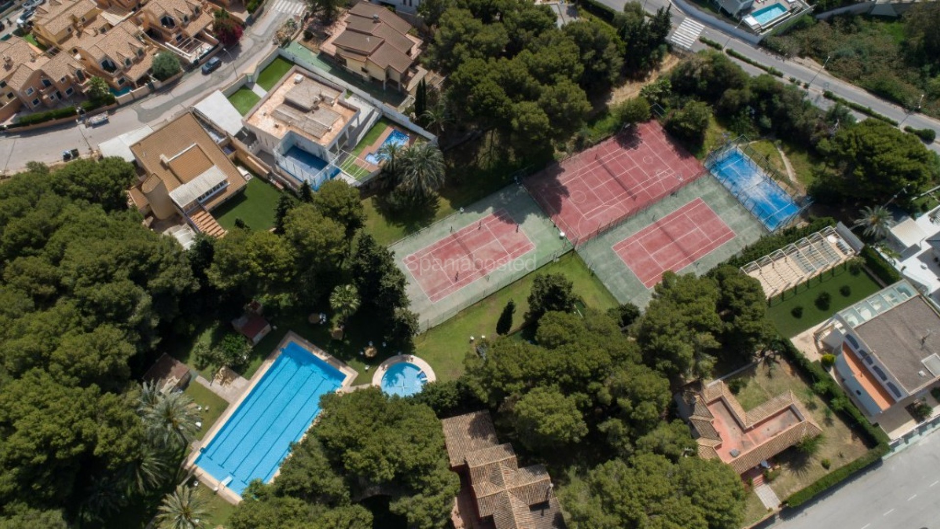 Resale - Villa -
Dehesa de Campoamor - Campoamor