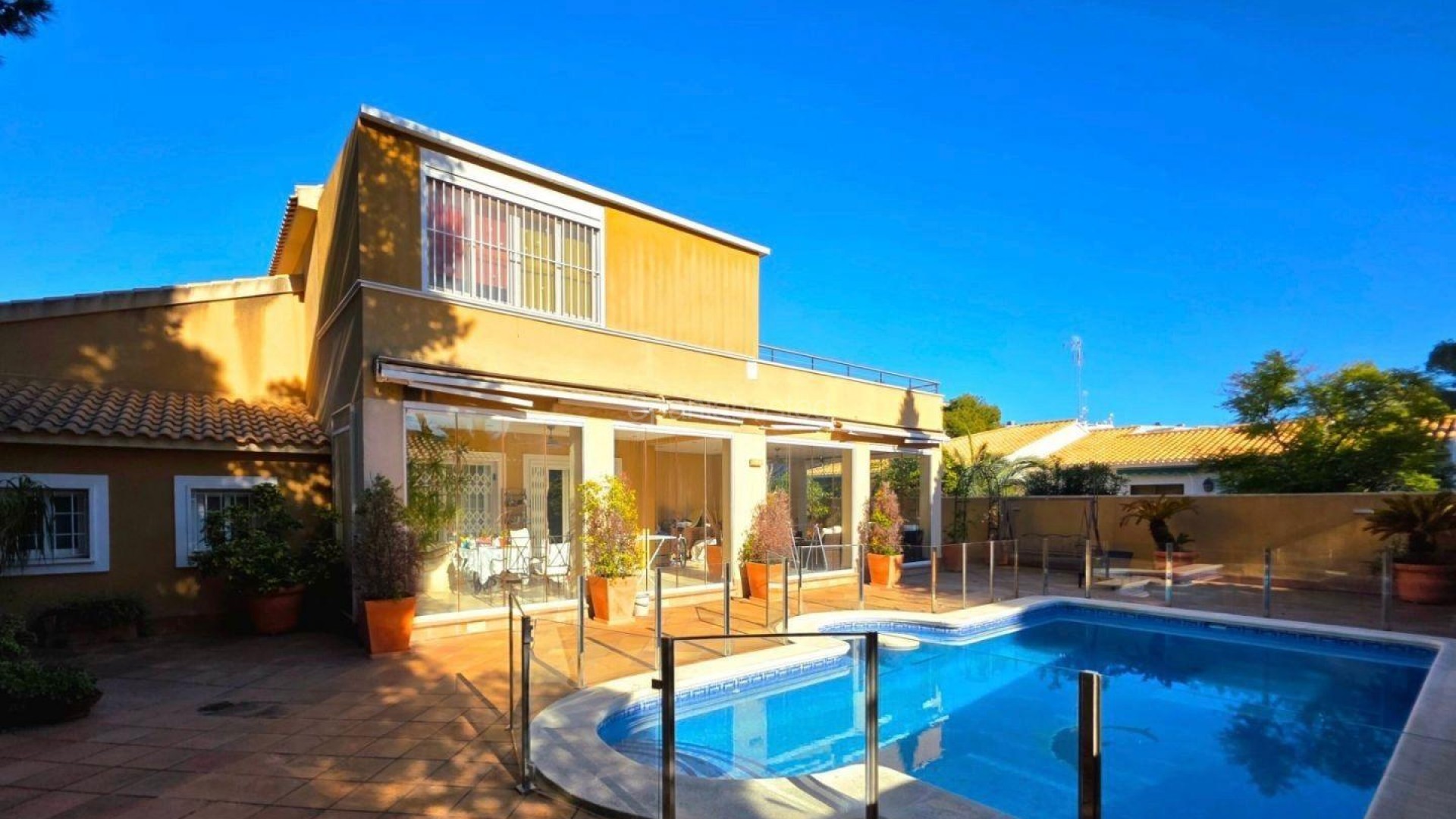 Resale - Villa -
Dehesa de campoamor - Campoamor