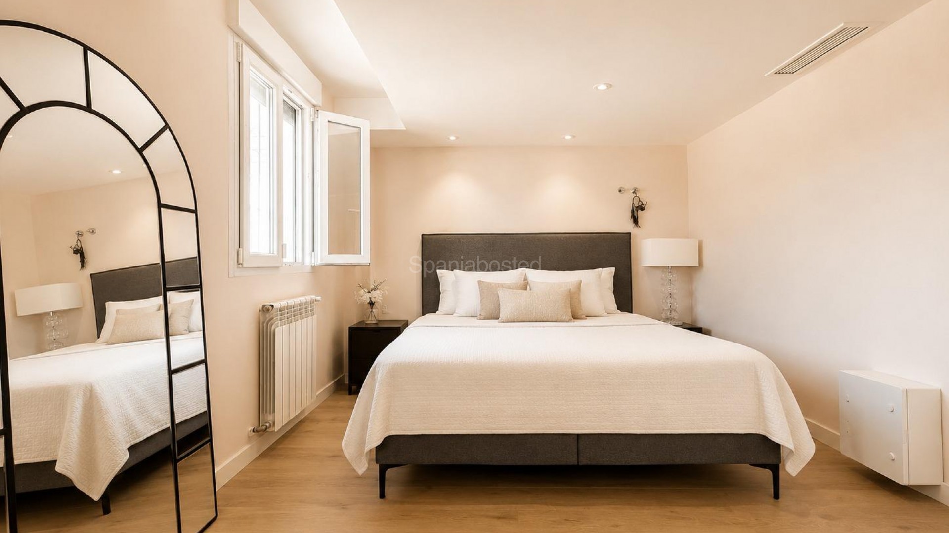 Resale - Villa -
Dehesa de Campoamor - Campoamor