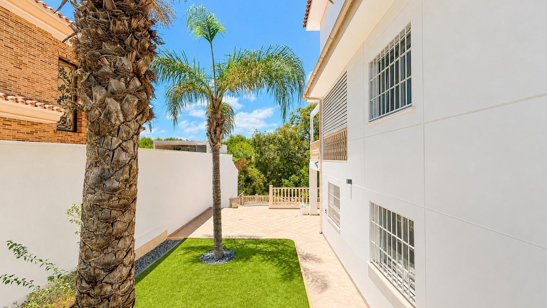 Resale - Villa -
Dehesa de Campoamor - Campoamor