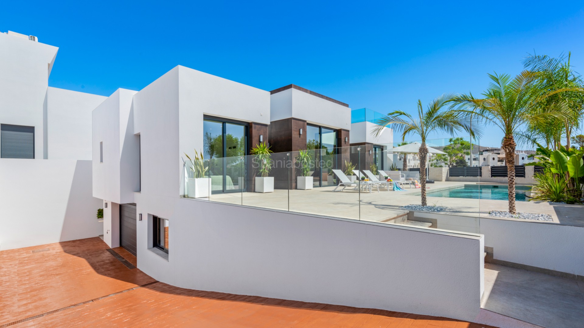 Resale - Villa -
El Campello - El Amerador