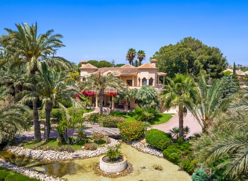 Resale - Villa -
Elche/Elx