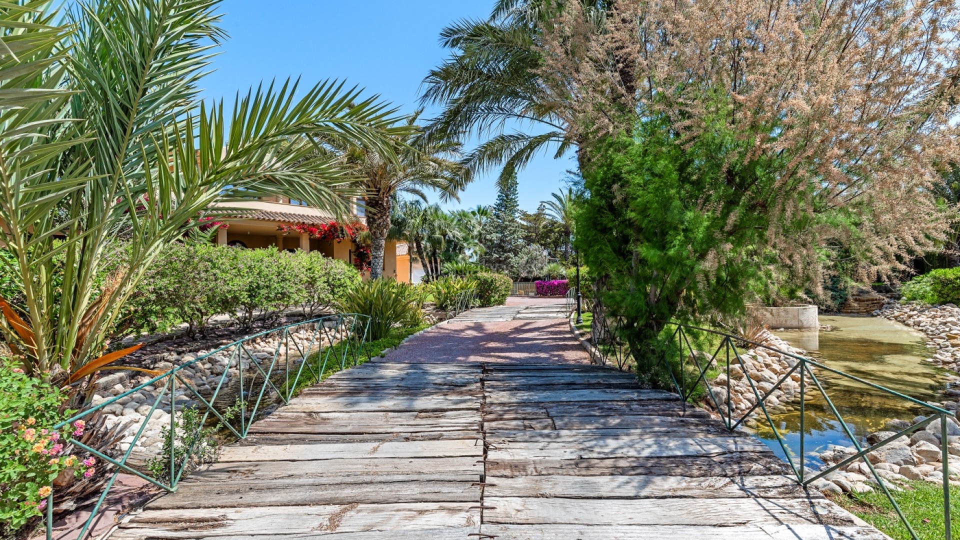 Resale - Villa -
Elche/Elx