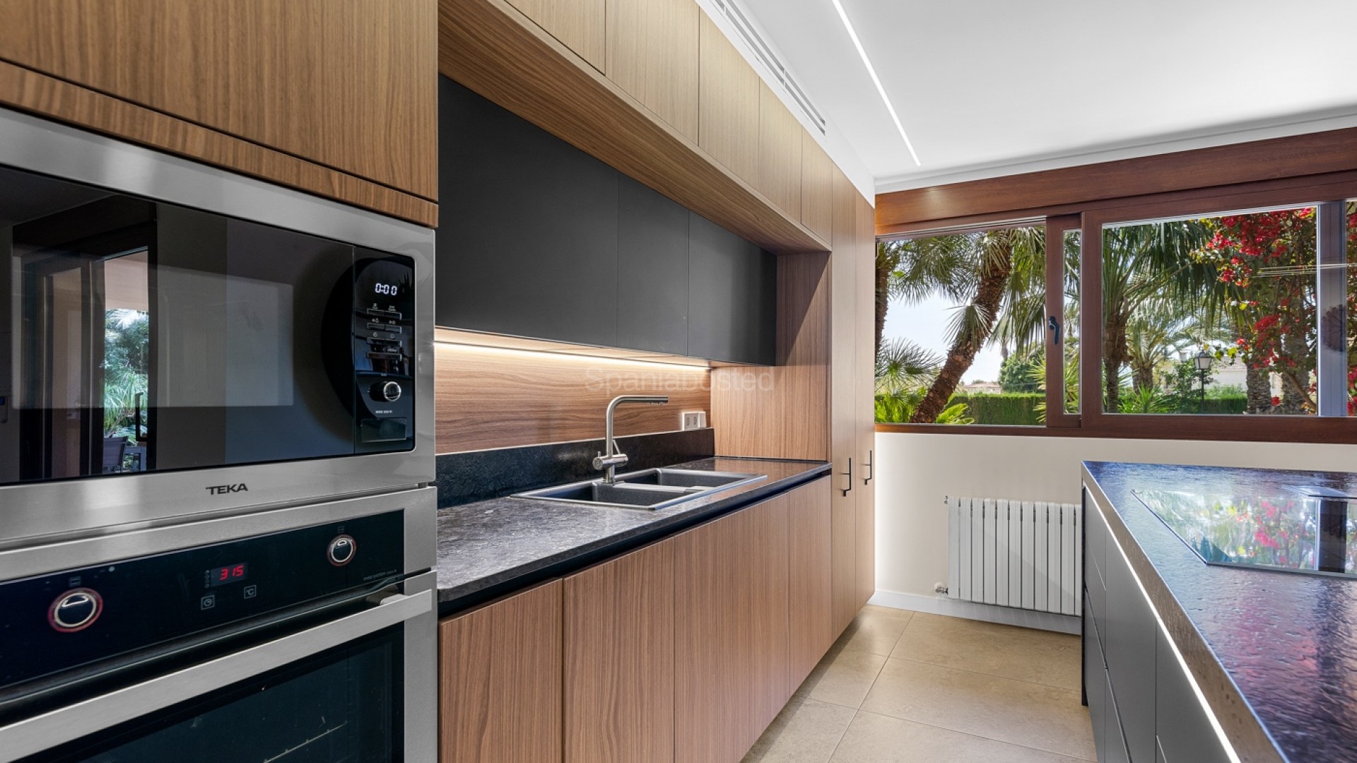 Resale - Villa -
Elche/Elx