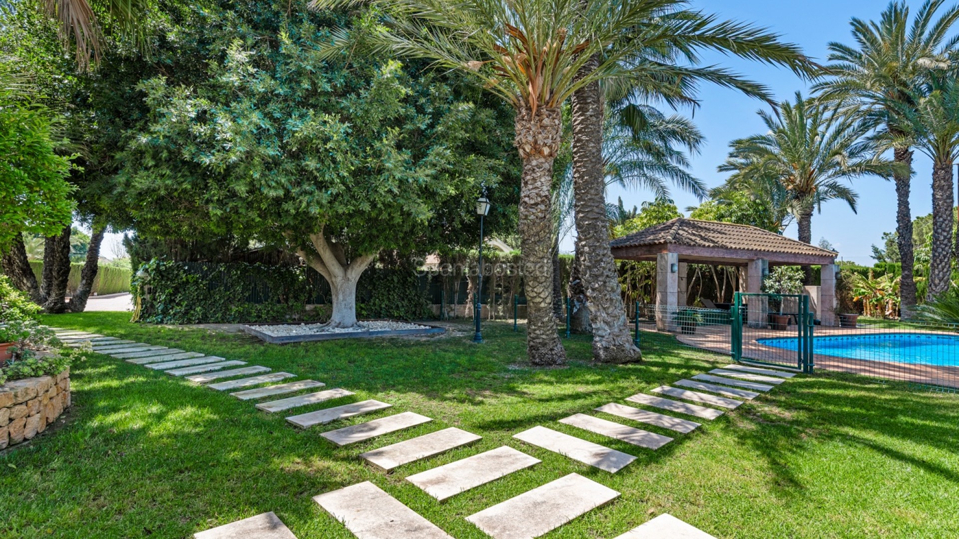 Resale - Villa -
Elche/Elx