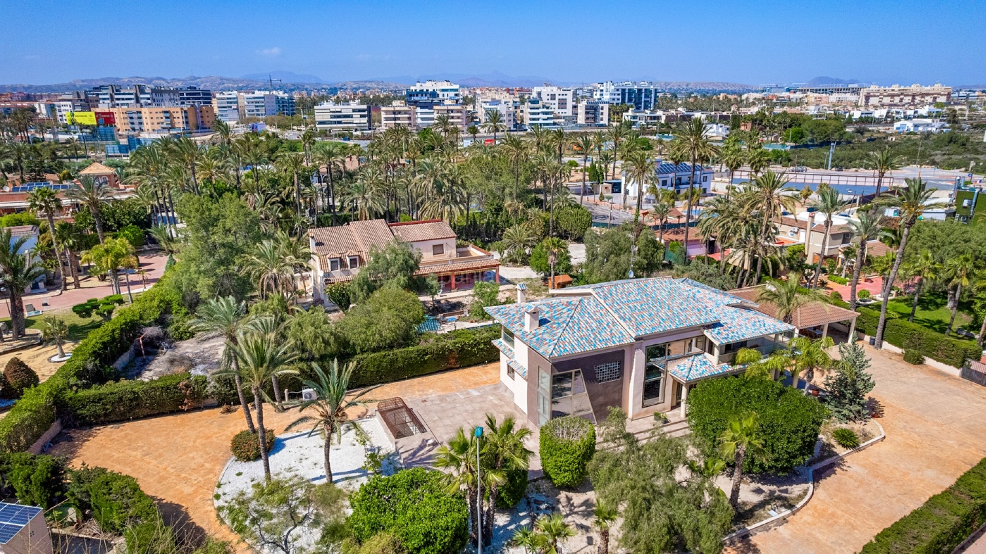 Resale - Villa -
Elche/Elx