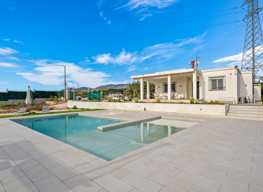 Resale - Villa -
Elche/Elx