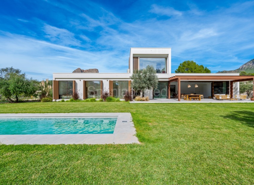 Resale - Villa -
Finestrat