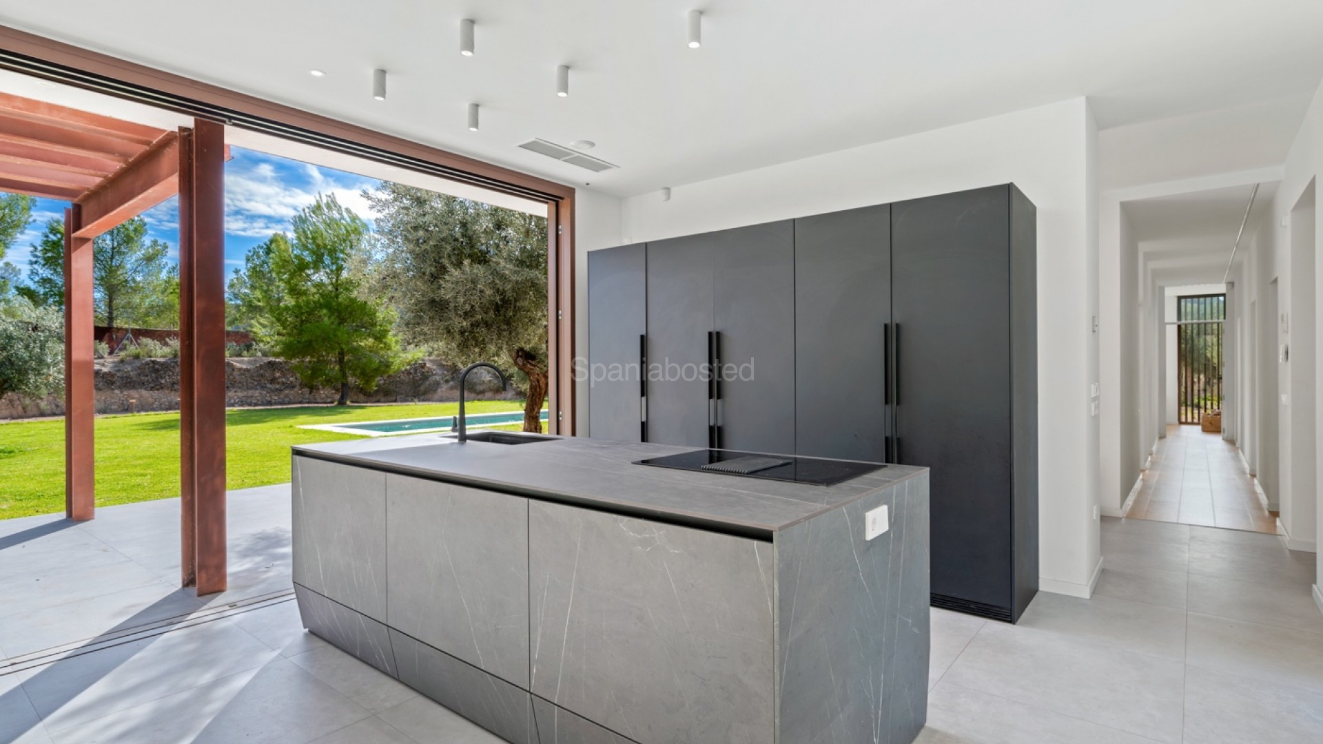 Resale - Villa -
Finestrat