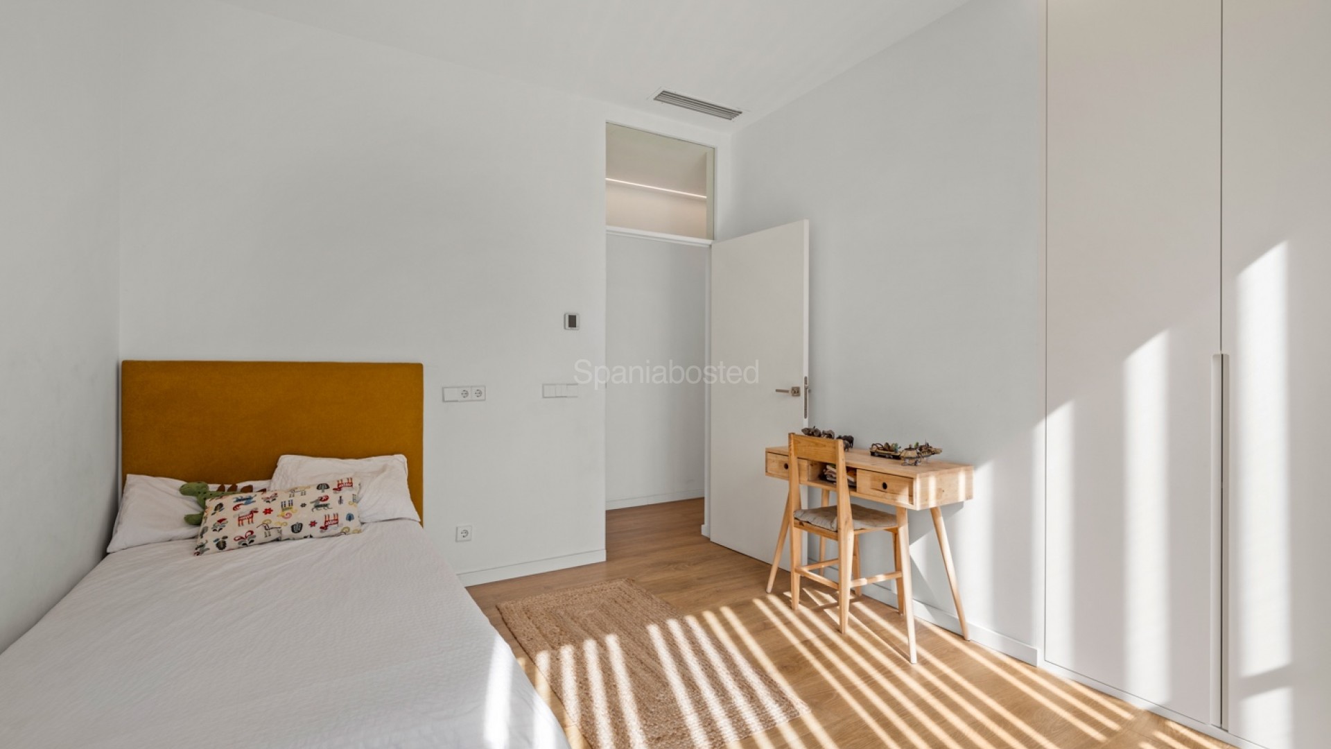 Resale - Villa -
Finestrat