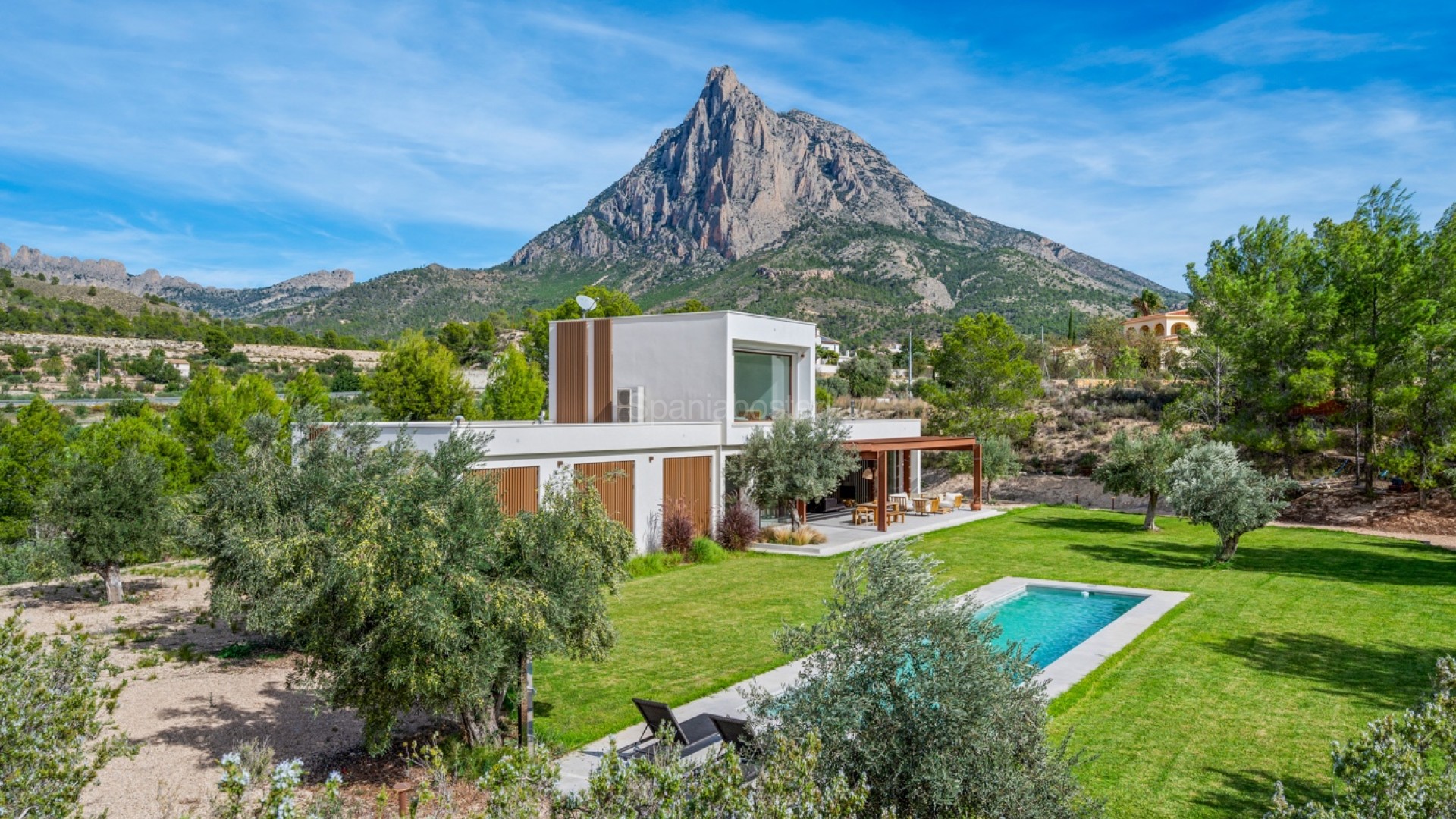 Resale - Villa -
Finestrat