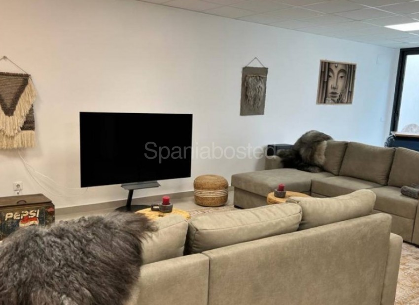 Resale - Villa -
Finestrat