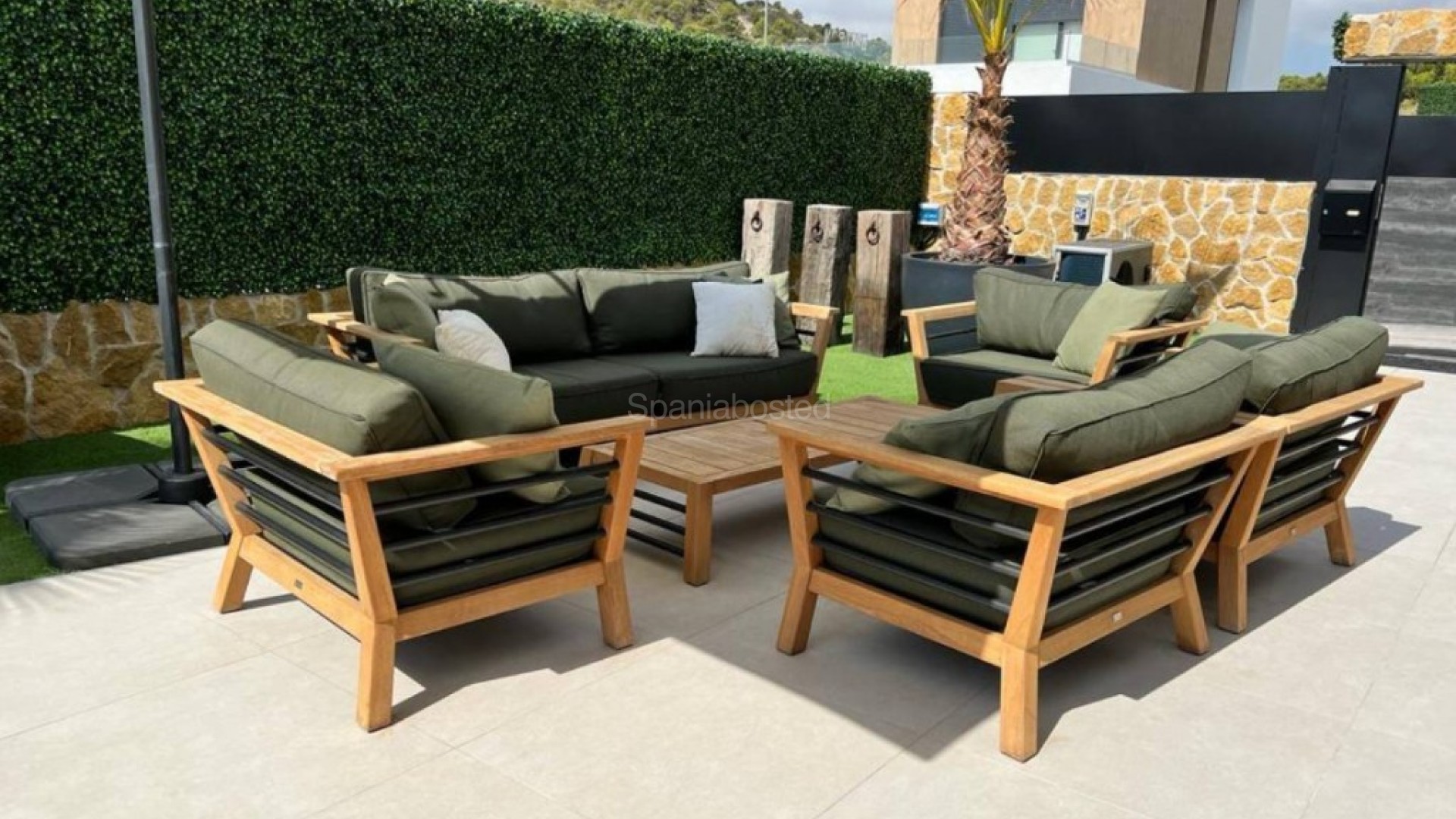 Resale - Villa -
Finestrat