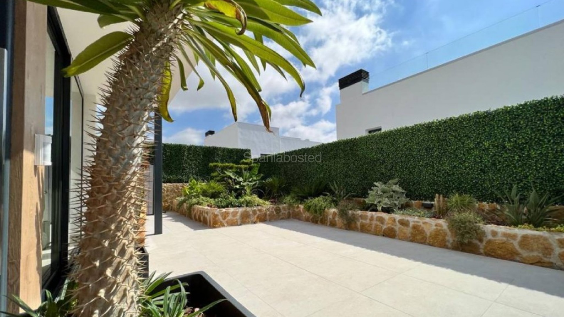 Resale - Villa -
Finestrat